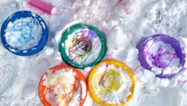 Snow paint & winter color play - how to